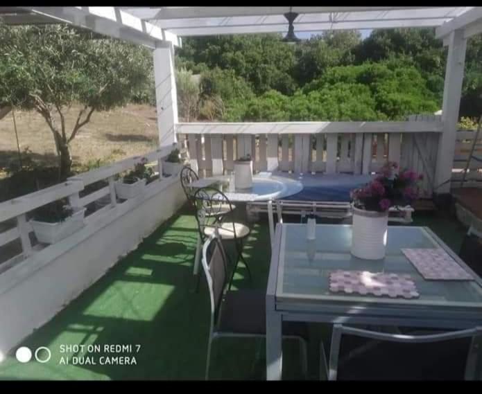 Hostal Eucaliptus Farm Retreat Santa Teresa Gallura Exterior foto